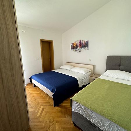 Apartmani Niks Makarska Exterior photo