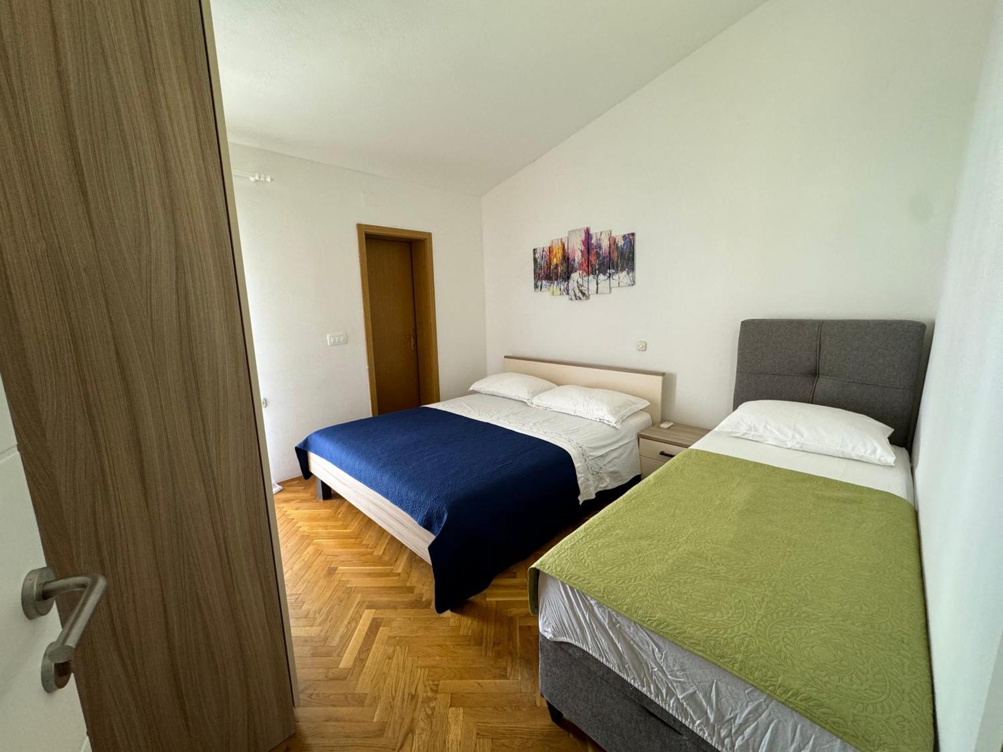 Apartmani Niks Makarska Exterior photo